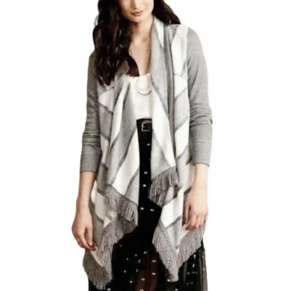 Saturday/Sunday Anthropologie Cardigan Sweater XS Gray White Elise Open Fringe